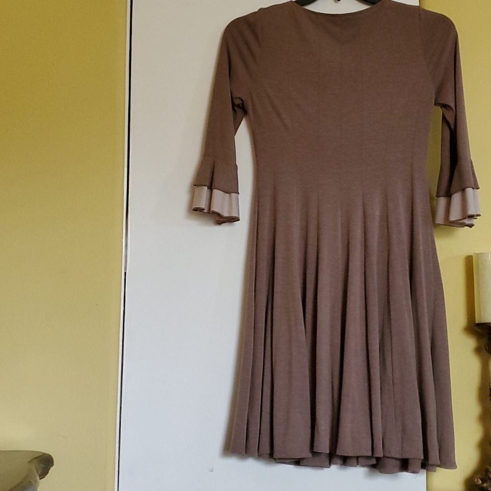 Dress - Picture 2 of 2